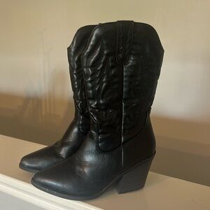 Black western boots